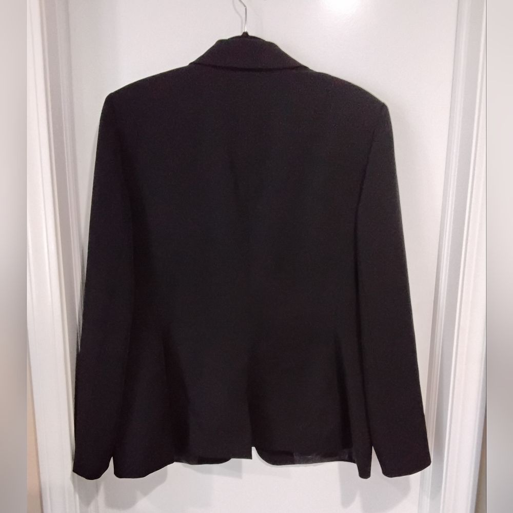 Tahari Arthur S. Levine Black Blazer - Picture 3 of 3
